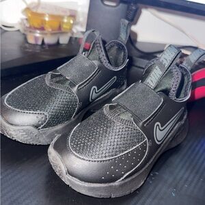 Nike Kids Black and Gray Sneakers